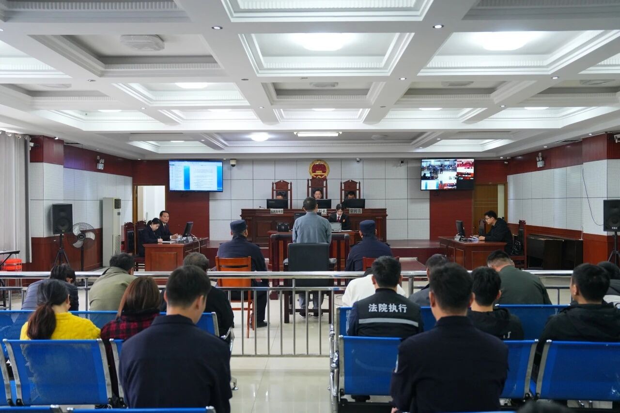 公诉+自诉！临泉法院集中公开审理拒执罪案件