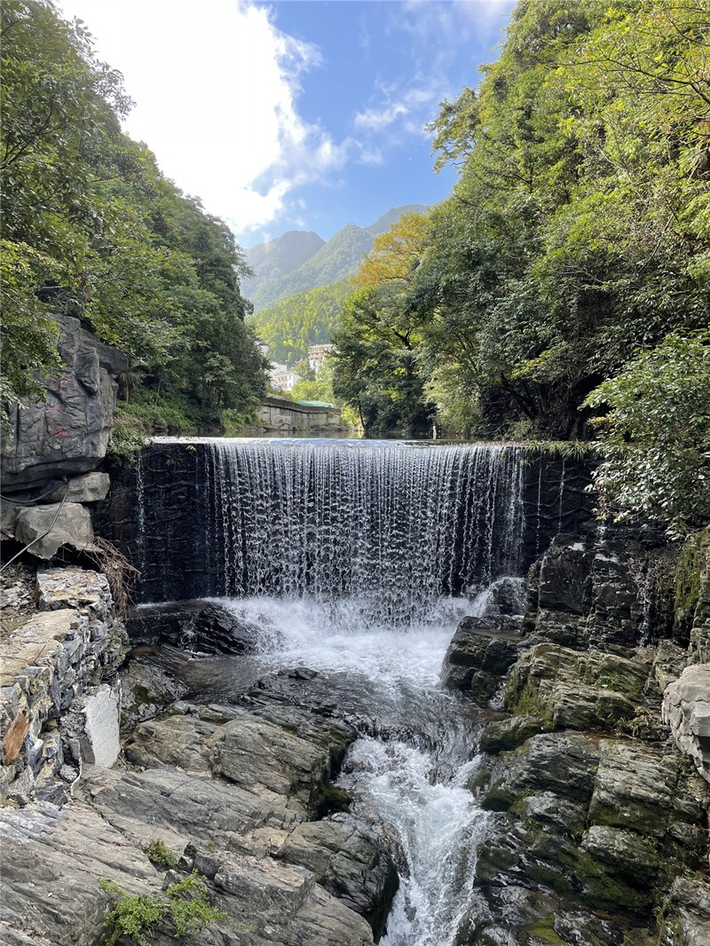 大山瀑布