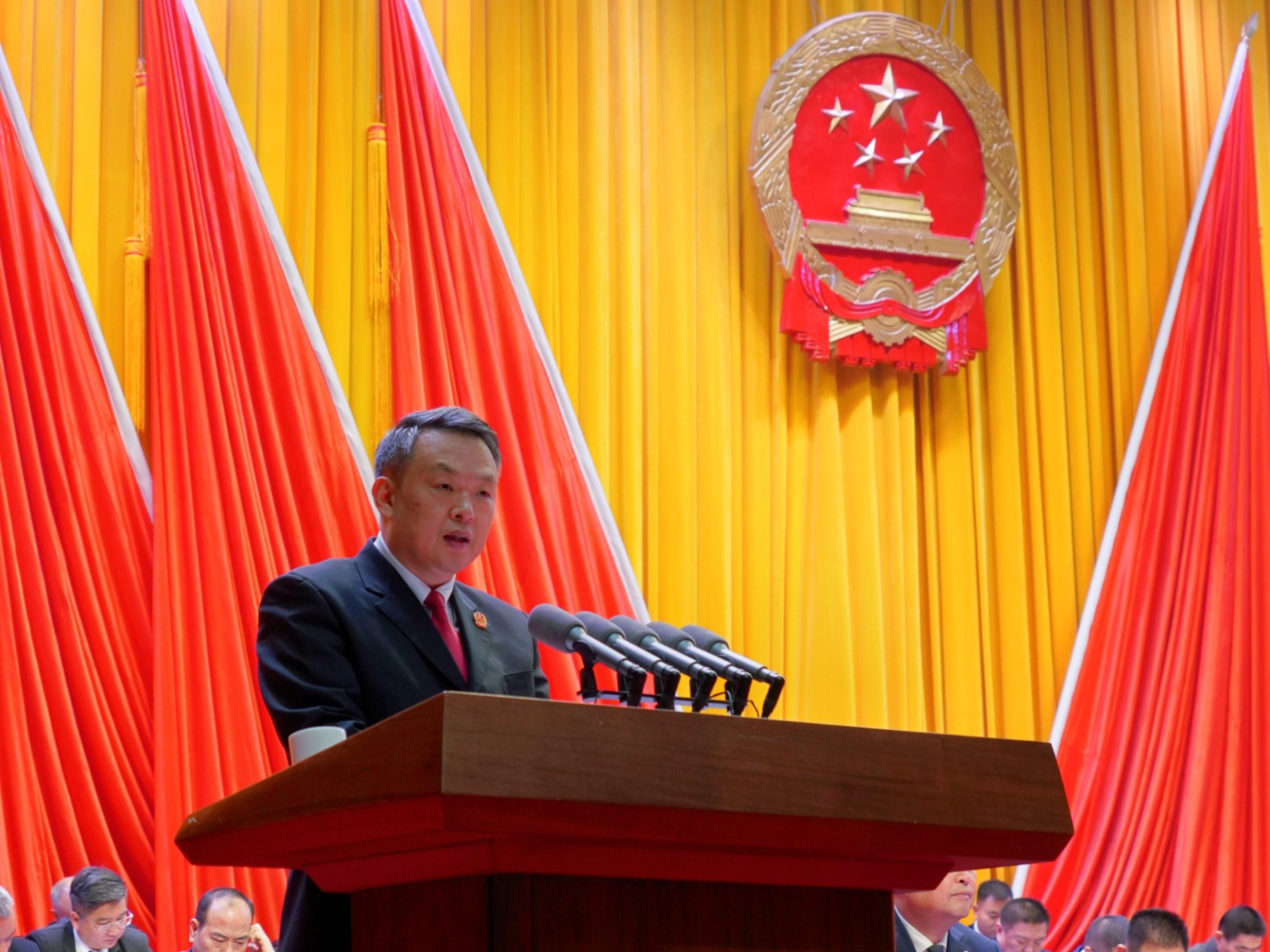 颍上法院党组书记、..