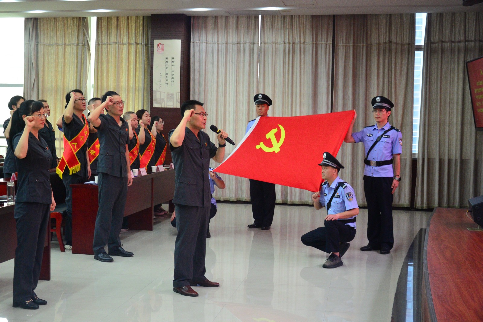 寿县人民法院深入贯彻中央八项规定精神学习教育警示教育大会暨..