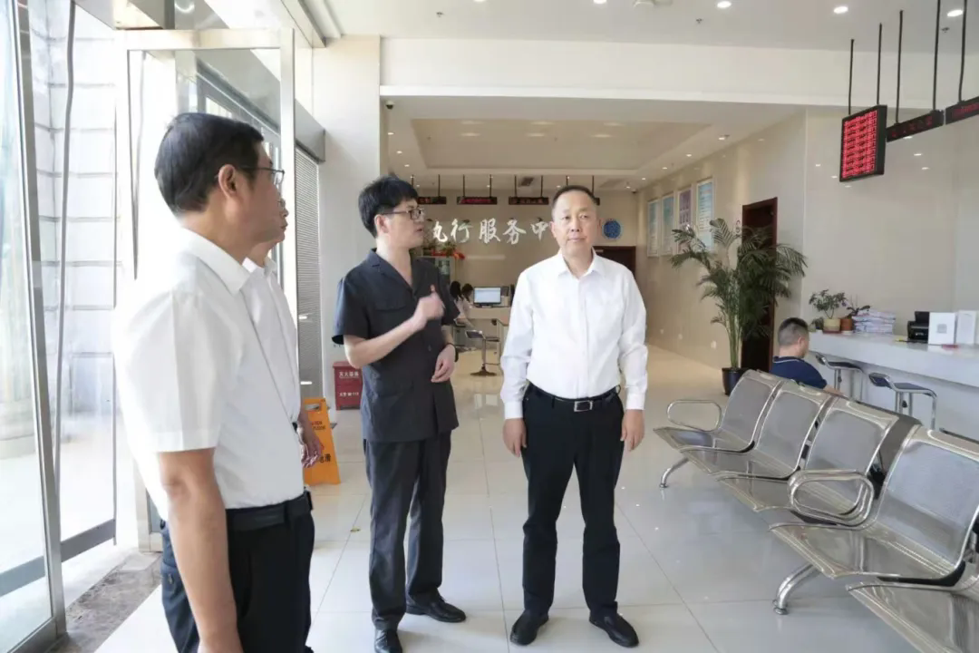 南通中院党组书记、代院长孙晋琪到通州法院..