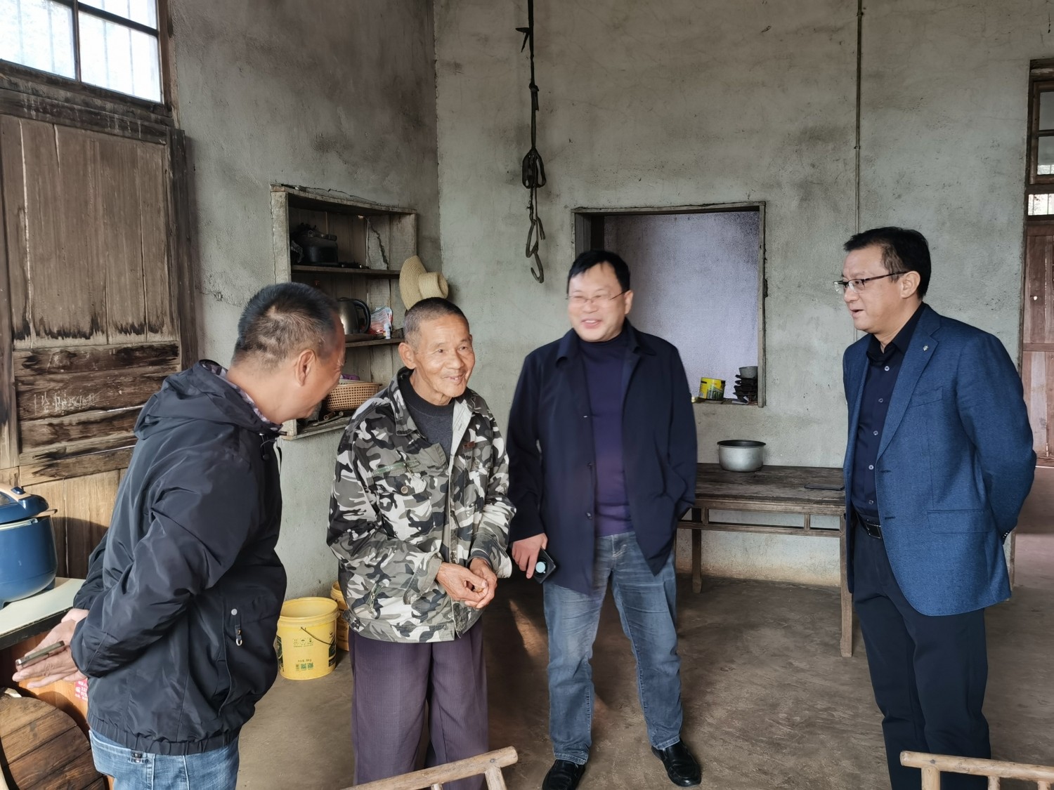 柏广衡在汉寿浏浃河村调研巩固拓展脱贫攻坚..