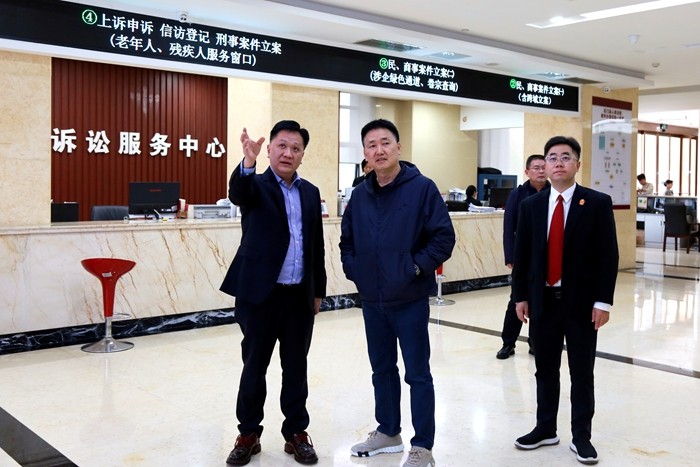 全国人大代表喻自文到石门法院调研