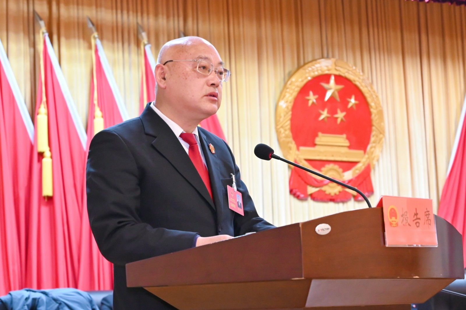 陈文胜在铜官区第二届人民代表大会第七次会议上作法院工作..