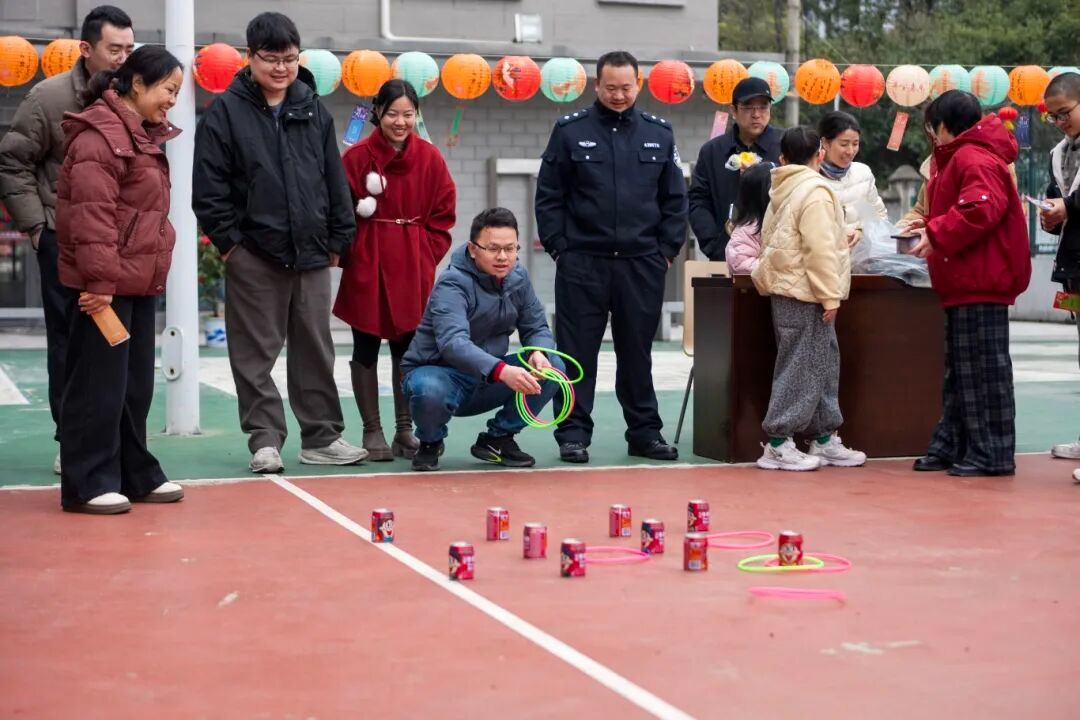 闹元宵趣无限 凝法心共团圆——怀化中院举办元宵喜乐会活动