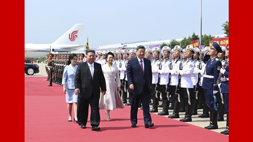 习近平出席金正恩举行的欢送仪式