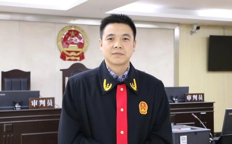 “善良与公正”的朝圣者 ——记四川省雅安市中级人民法院环境资源审判庭庭长王强