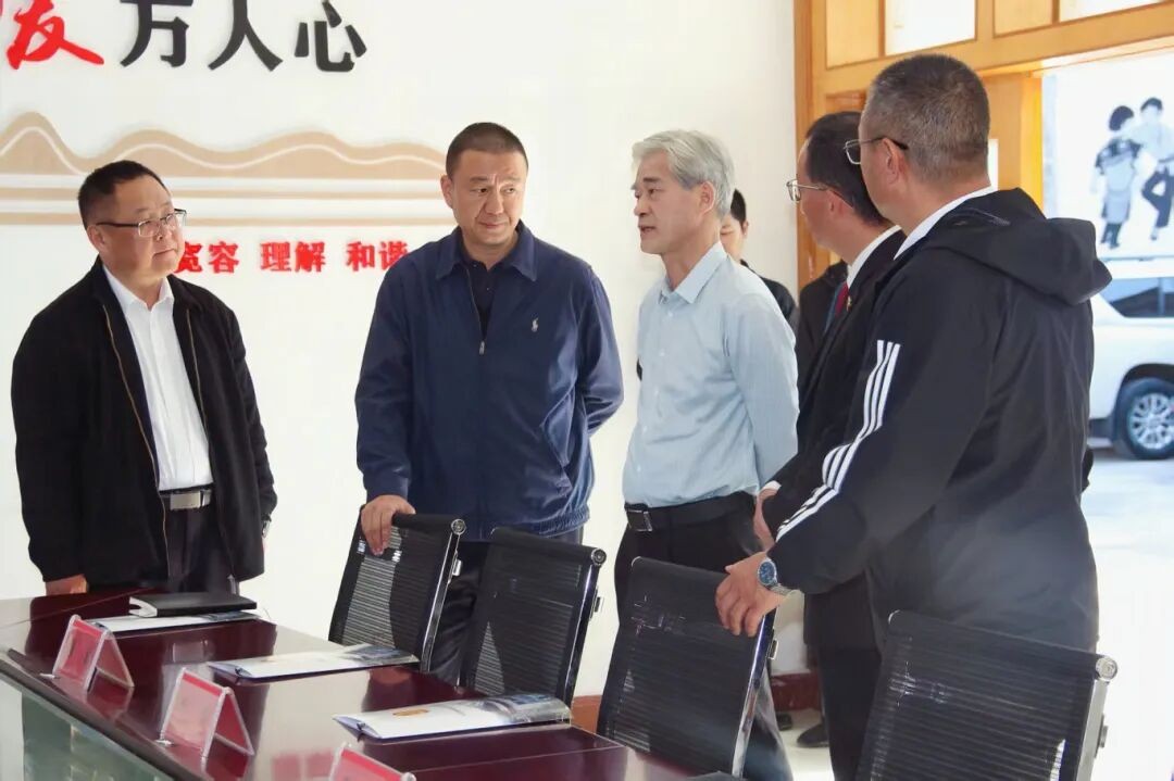 张宏伟到丽江、迪庆法院调研