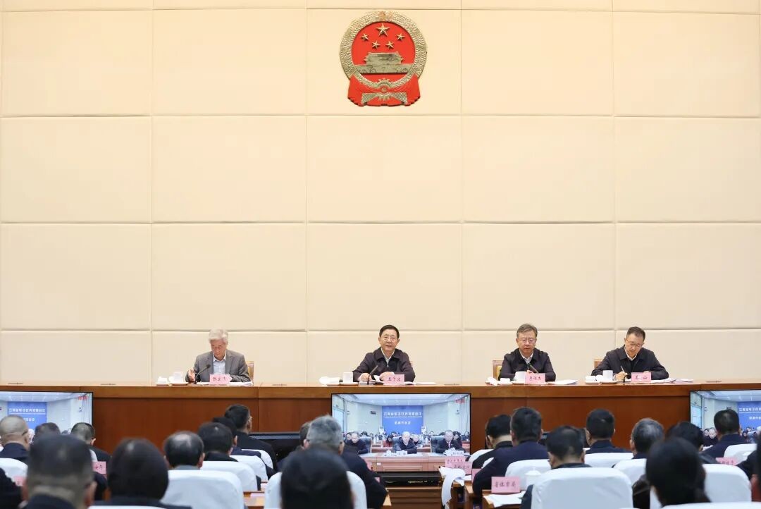 云南高位推进法治政府建设府院联动走深走实