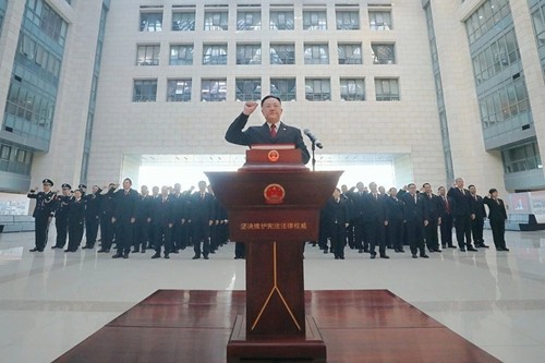 北京市高级人民法院举行宪法宣誓