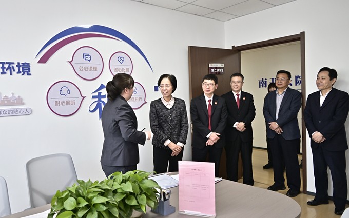 李静到南开法院调研