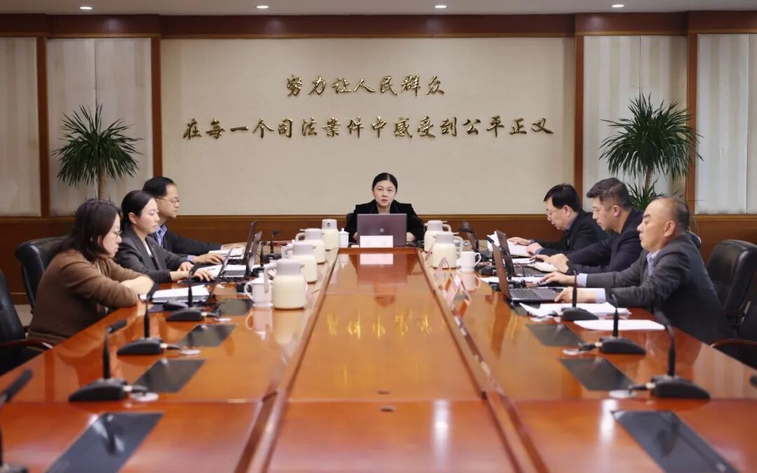 房山法院召开党组会传达学习区“两会”精神