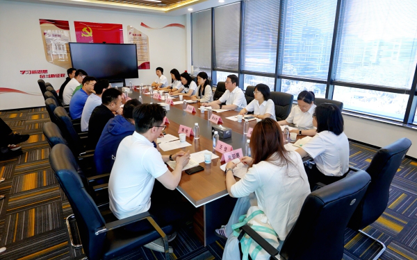 我院走访调研长三角（无锡）电动车跨境电商产业园
